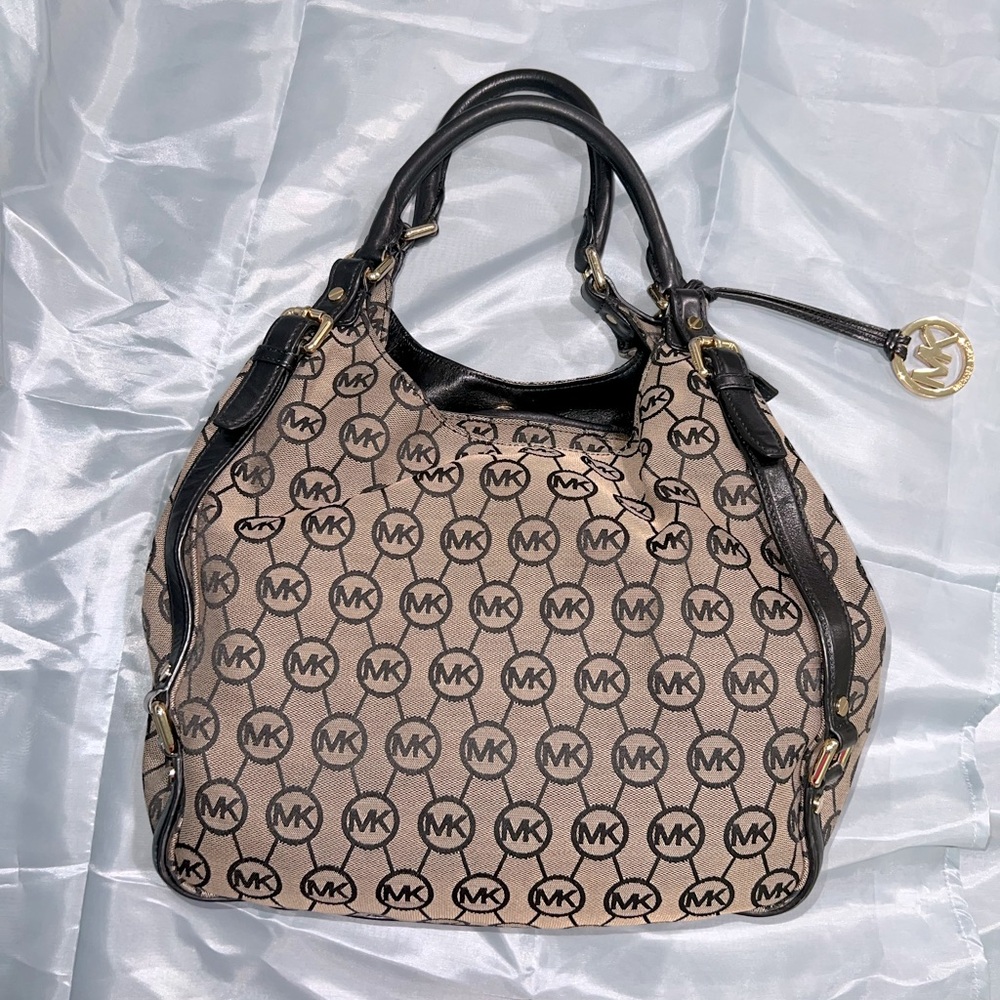 MICHAEL Michael Kors Large Logo Shoulder Bag